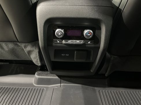 New 2026 GMC Acadia AT4 w/ Luxury Package AWD/4WD image 14