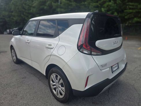 Used 2024 Kia Soul LX FWD image 5