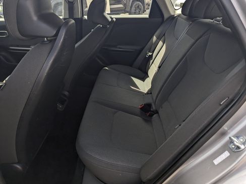 Used 2025 Kia K4 FWD image 8
