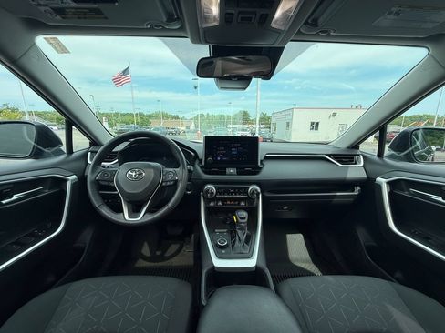 Used 2023 Toyota RAV4 XLE w/ Convenience Package AWD/4WD image 13