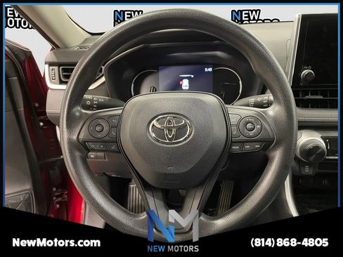 Used 2024 Toyota RAV4 LE AWD/4WD image 12