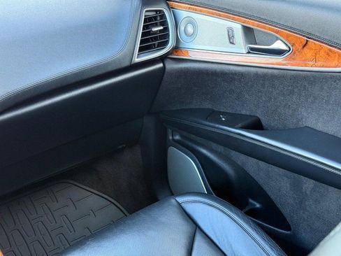 Used 2016 Lincoln MKX Reserve w/ Luxury Package image 14