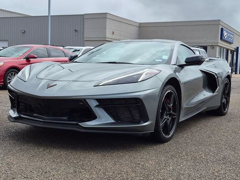 Used 2022 Chevrolet Corvette Stingray Preferred Cpe w/ Z51 Performance Package RWD image 6