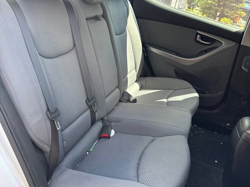 Used 2012 Hyundai Elantra GLS FWD image 10