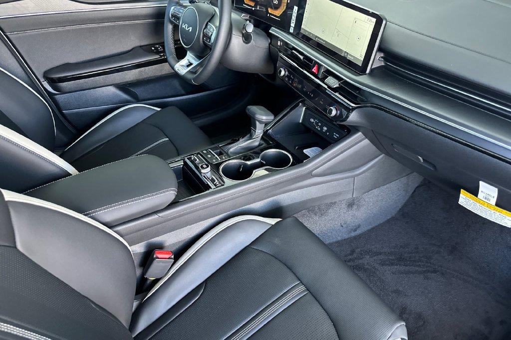 New 2027 Kia K5 GT-Line AWD/4WD image 16