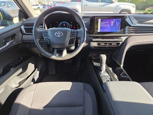 Used 2025 Toyota Camry LE w/ Convenience Package FWD image 7