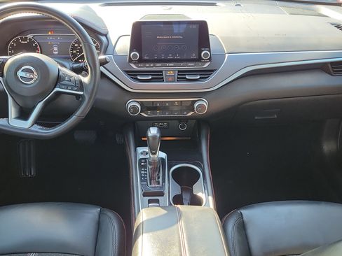 Used 2023 Nissan Altima 2.5 SR AWD/4WD image 15