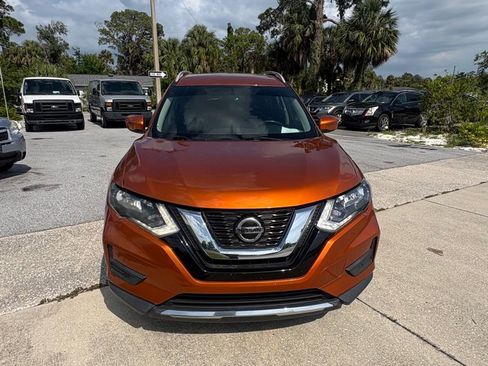 Used 2018 Nissan Rogue SV FWD image 17