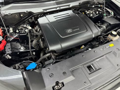 Used 2022 Land Rover Defender 110 S image 58