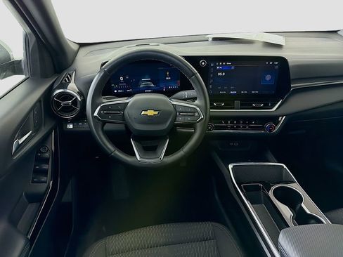 Used 2025 Chevrolet Equinox LT image 25