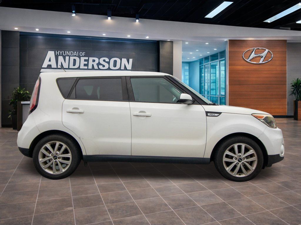 Used 2018 Kia Soul + FWD image 14