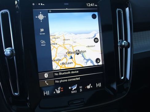 Used 2020 Volvo XC40 T5 Momentum w/ Protection Package Premier image 21