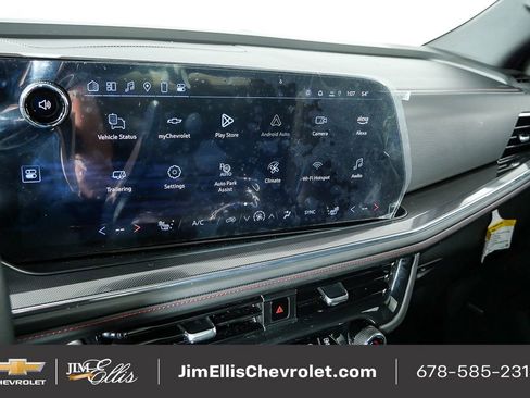 Used 2025 Chevrolet Suburban RST w/ Comfort Package image 14