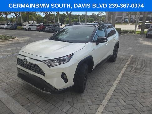 Used 2021 Toyota RAV4 XSE w/ XSE Grade Weather Package AWD/4WD image 4