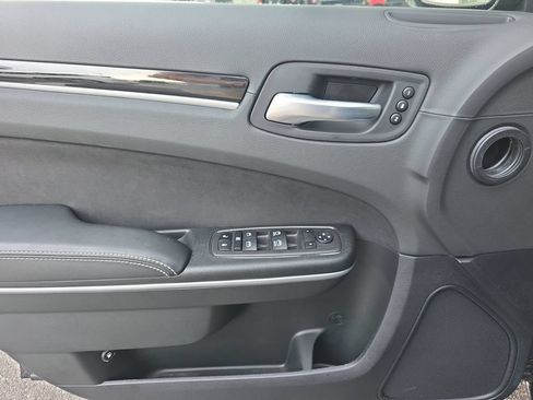 Used 2023 Chrysler 300 C RWD image 17