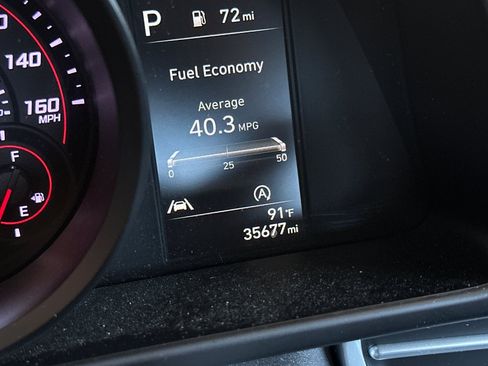 Certified 2023 Hyundai Elantra SE FWD image 25