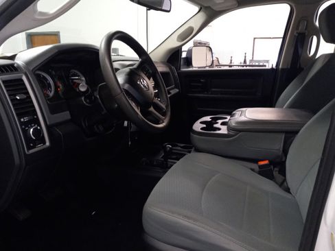 Used 2016 RAM 2500 Tradesman w/ Chrome Appearance Group AWD/4WD image 16