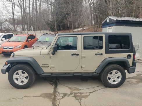 Used 2018 Jeep Wrangler Unlimited Sport S image 3
