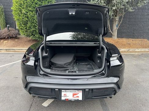 Used 2020 Porsche Taycan Turbo image 15