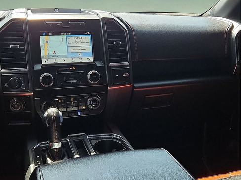 Used 2019 Ford F150 Lariat w/ Equipment Group 502A Luxury AWD/4WD image 16