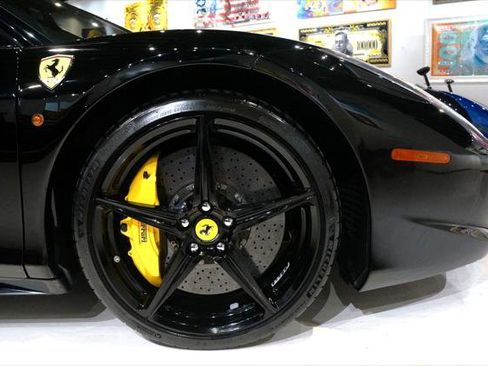 Used 2011 Ferrari 458 Italia Coupe image 9