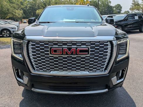 Used 2023 GMC Yukon Denali AWD/4WD image 9