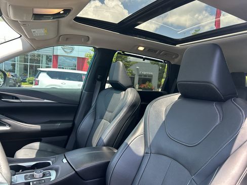 Used 2023 INFINITI QX60 Luxe w/ Vision Package FWD image 25