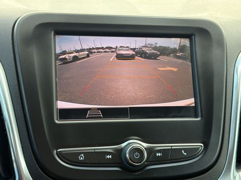 Used 2024 Chevrolet Equinox LT FWD image 23