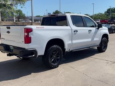 Used 2026 Chevrolet Silverado 1500 LT Trail Boss w/ LT Trail Boss Premium Package AWD/4WD image 8