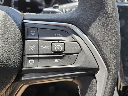 New 2025 Jeep Grand Cherokee L Laredo w/ Luxury Tech Group I image 22