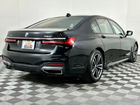 Used 2021 BMW 750i xDrive w/ Luxury Rear Seating Package image 4