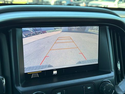 Used 2020 Chevrolet Colorado LT w/ LT Convenience Package image 17