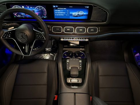 New 2026 Mercedes-Benz GLS 450 4MATIC image 12
