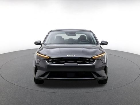 Used 2025 Kia K4 FWD image 2