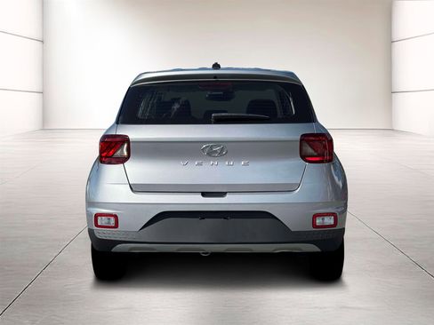 New 2026 Hyundai Venue SE image 6