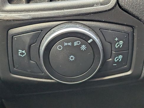 Used 2015 Ford Focus SE image 19