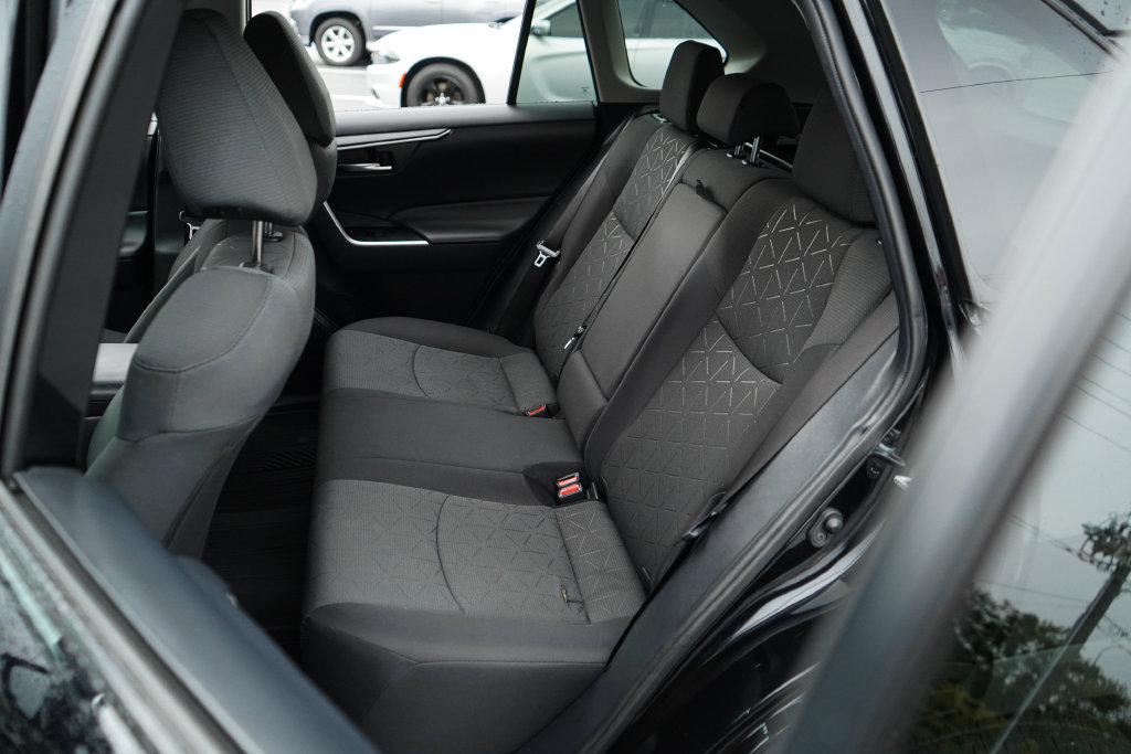 Used 2021 Toyota RAV4 XLE FWD image 8