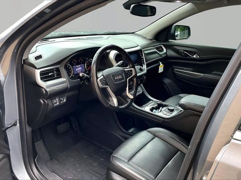 Used 2021 GMC Acadia SLT w/ LPO, Floor Liner Package FWD image 18