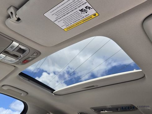 Certified 2024 Kia Telluride EX w/ EX Captain's Chair Package image 20