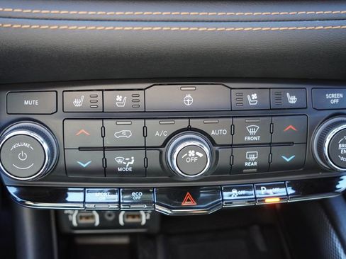 Certified 2023 Dodge Durango R/T AWD/4WD image 33