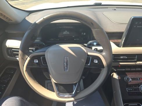 Certified 2023 Lincoln Aviator Reserve w/ Elements Package Plus AWD/4WD image 7