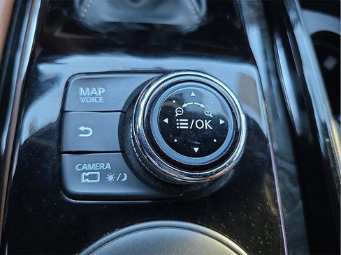 Used 2021 INFINITI QX80 Sensory w/ All-Season Package image 17