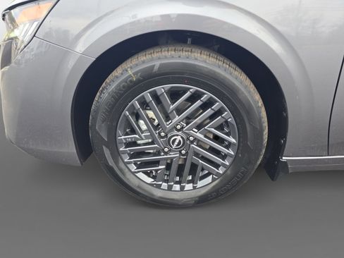 New 2026 Nissan Sentra SV FWD image 9