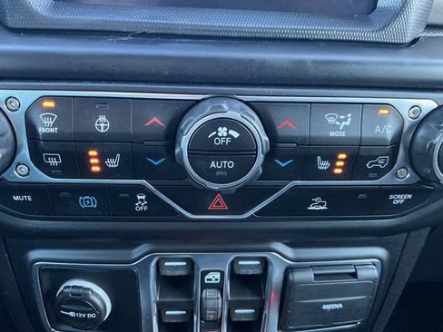 Used 2021 Jeep Wrangler Unlimited Rubicon 4xe w/ Cold Weather Group AWD/4WD image 55