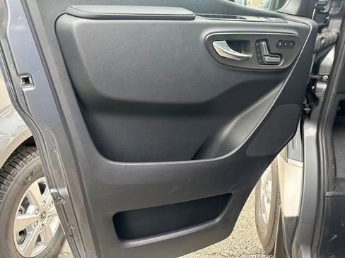 Used 2023 Mercedes-Benz Sprinter 144 Cargo image 5