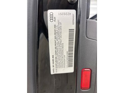Used 2023 Audi S4 Premium w/ Convenience Package AWD/4WD image 30
