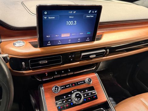 Used 2022 Lincoln Aviator Grand Touring w/ Equipment Group 301A image 13