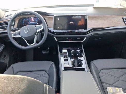 New 2026 Volkswagen Atlas SE FWD image 6