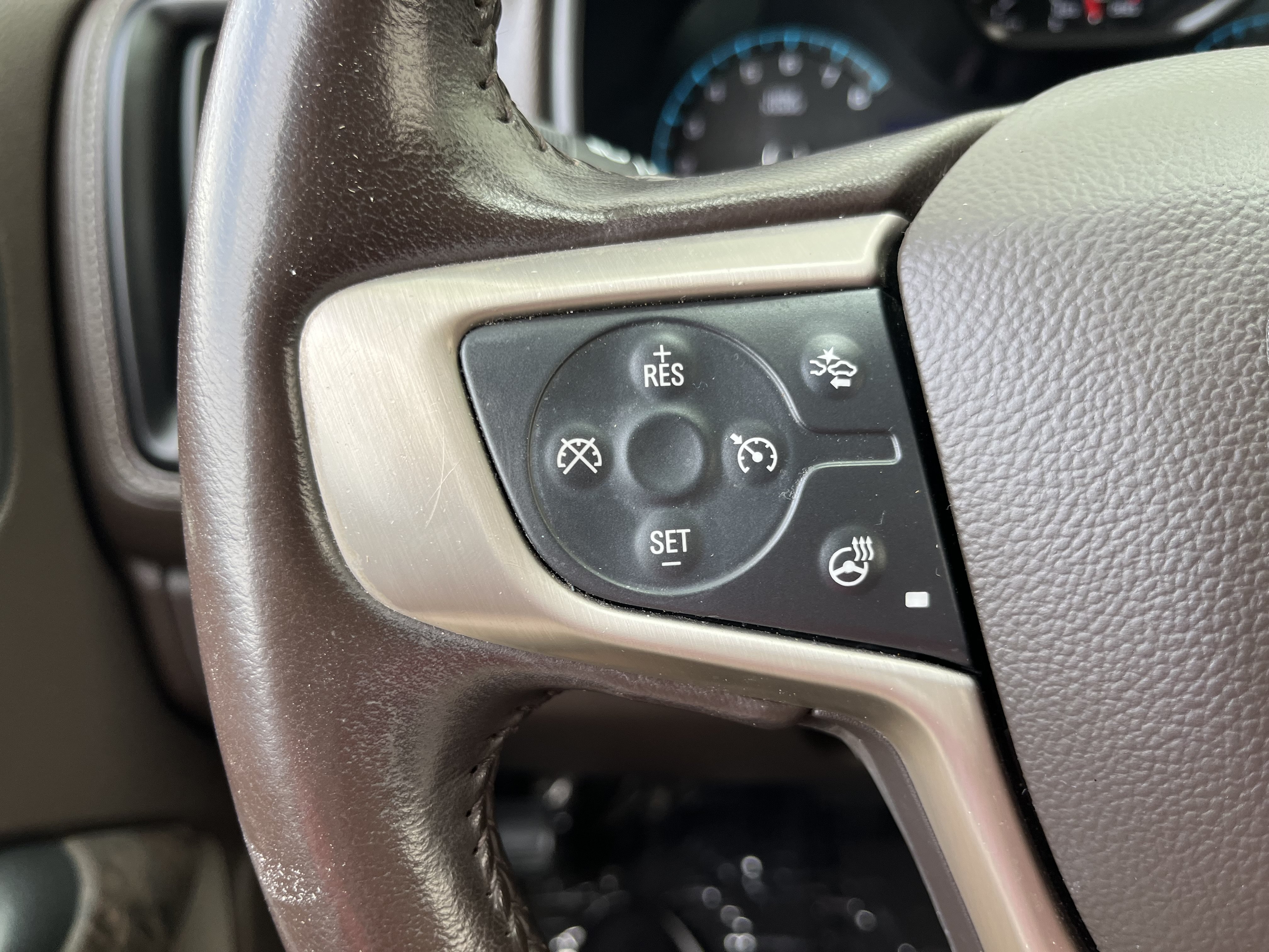 Used 2022 GMC Canyon Denali RWD image 22