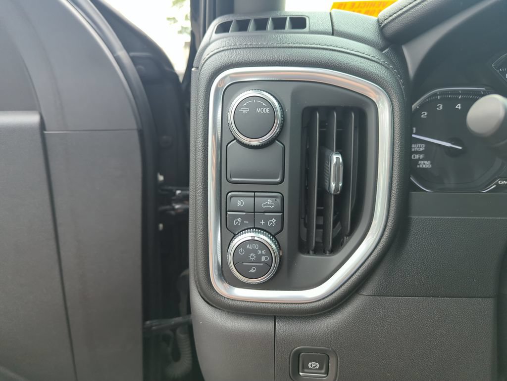Used 2021 GMC Sierra 1500 SLT RWD image 19